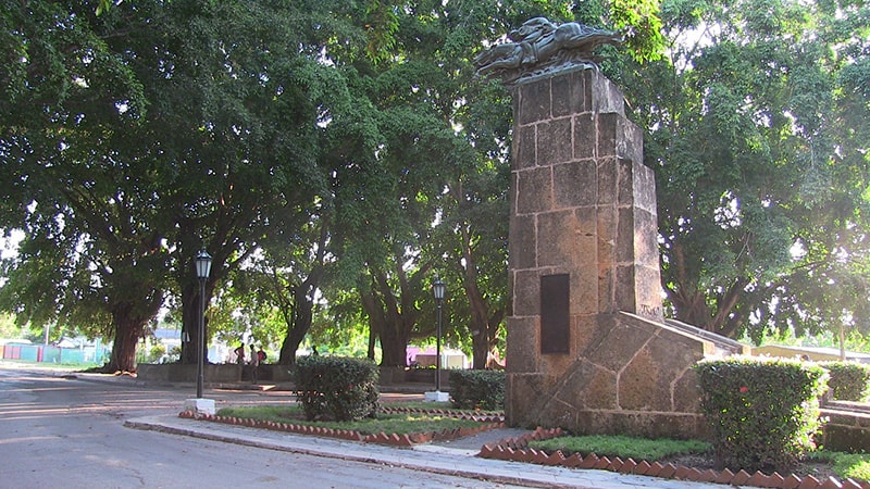 monumento-al-soldado-invasor-mantua